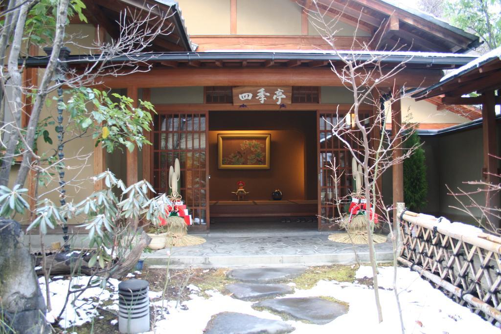 Hotel Kashiwaya Honten Ueda Esterno foto